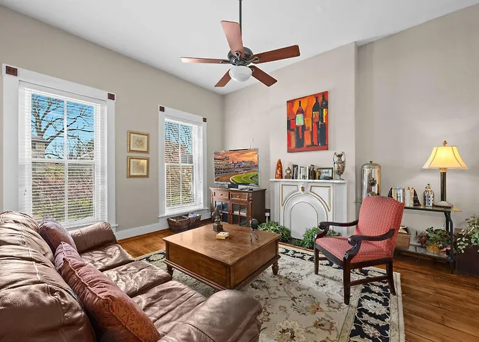 Perfect Retreat In The Heart Of Louisville